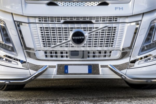 Bumper and headlight application | Volvo FH AERO